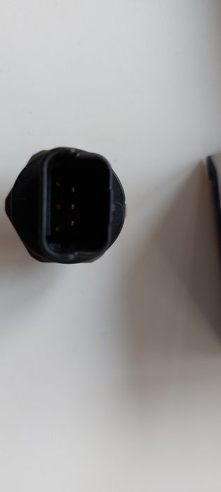 Датчик тиску палива 0281006507