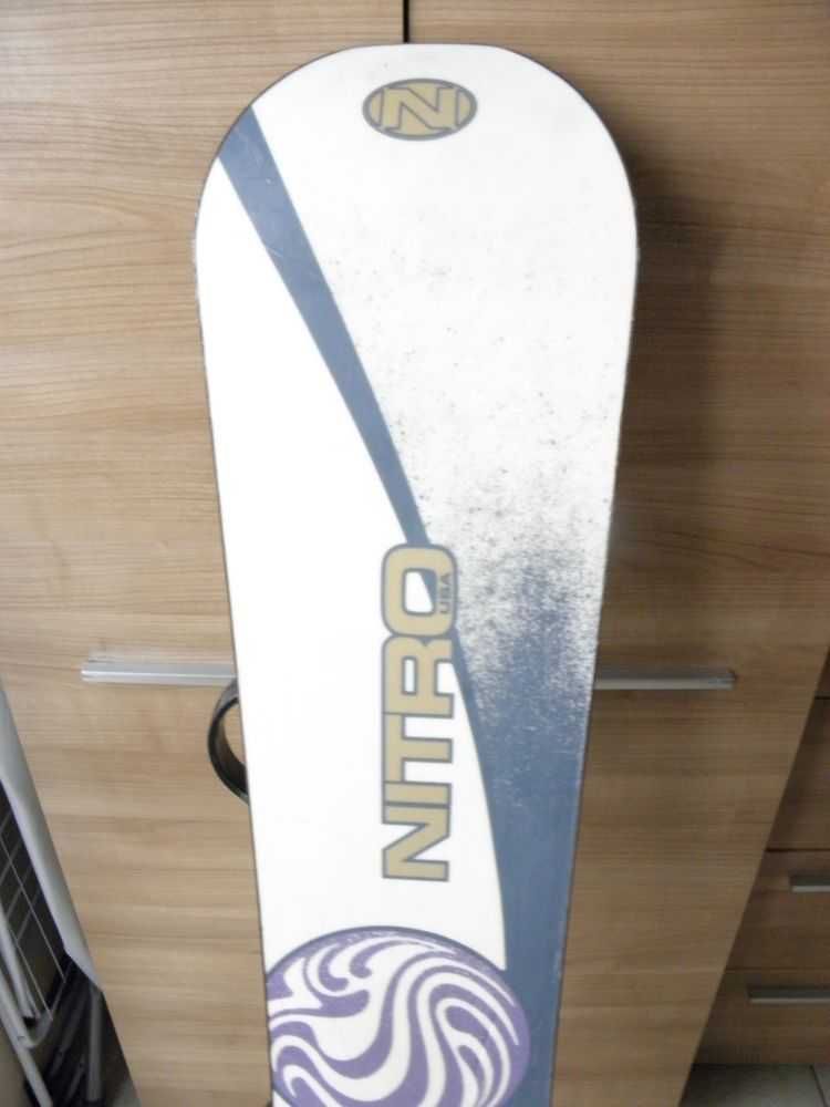 Deska snowboardowa NITRO 155 cm wiązania bez pasków