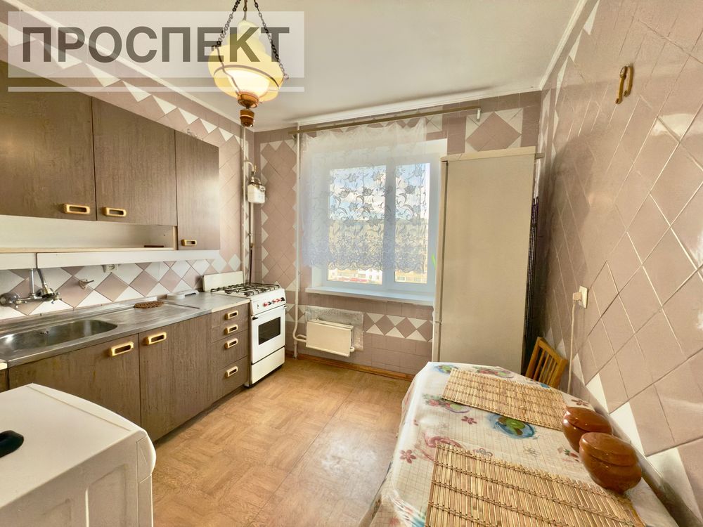 Продам 2-х кімнатну квартиру пр-т Лушпи ( 10 мкр).