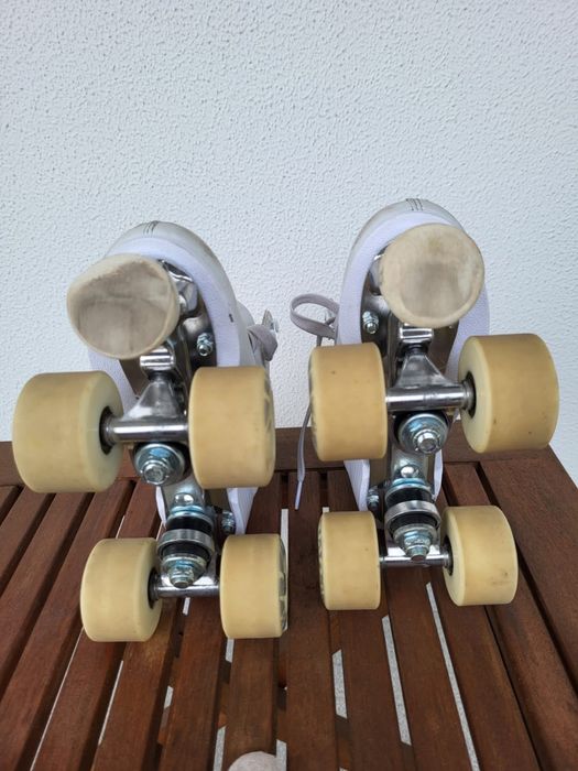 Patins Criança Nr 33 - bom estado