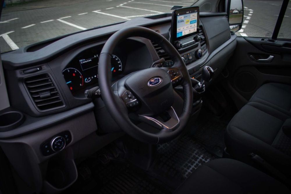 Bus 9 Osobowy Wypożyczalnia Wynajem do Wynajęcia Ford Transit Custom