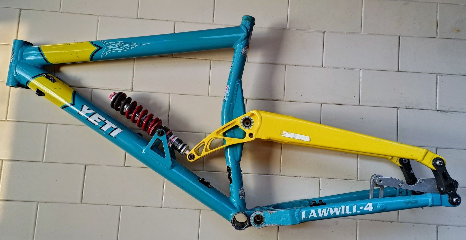 Yeti Lawwill-4 DH FR 4X