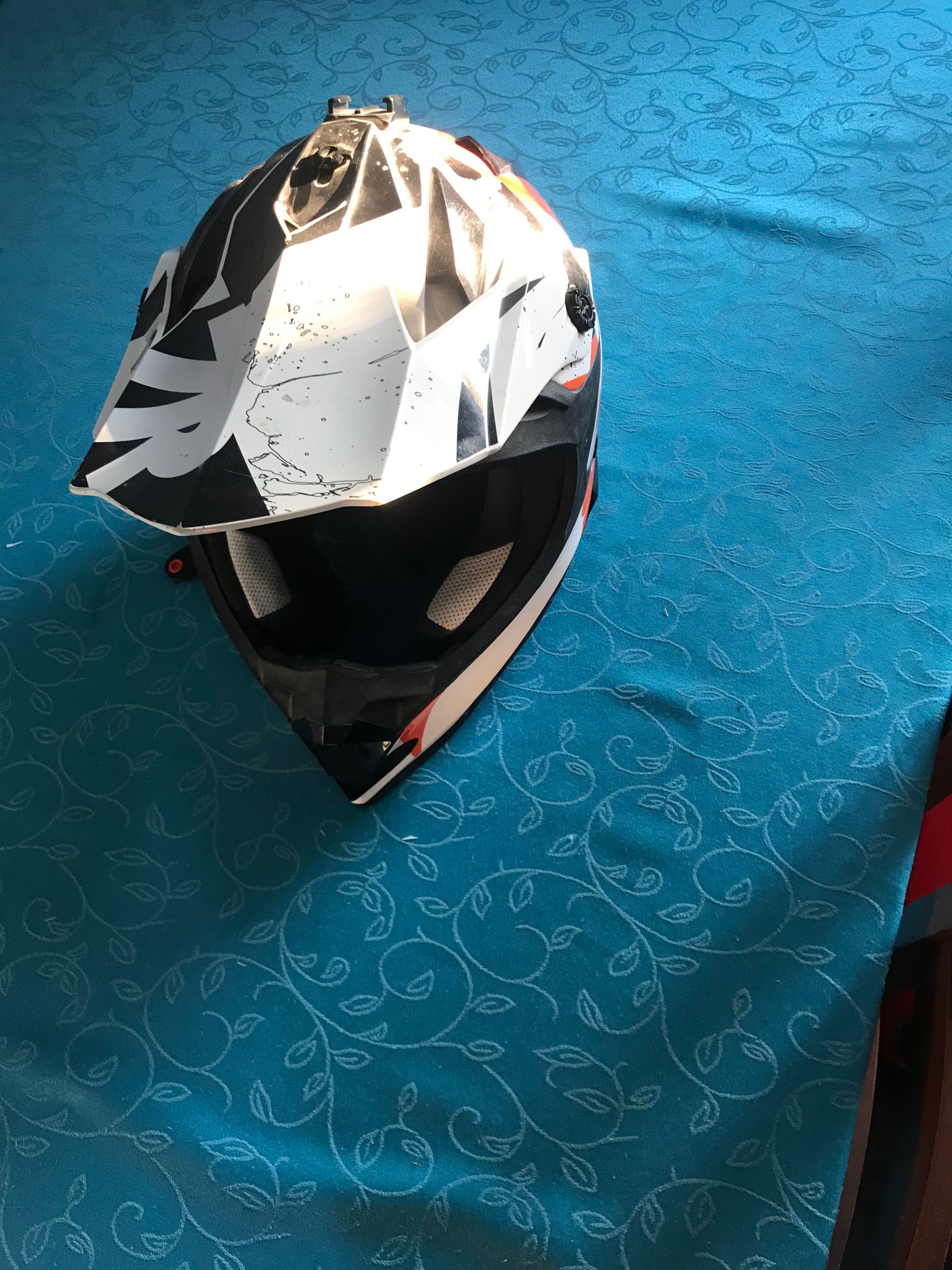 Capacete igual novo
