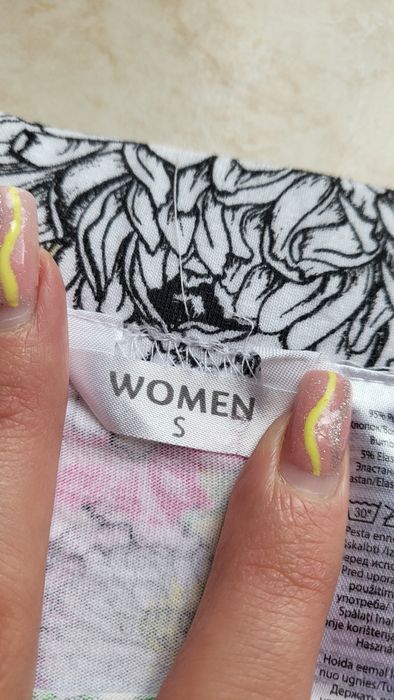 Spódnica w kwiaty S