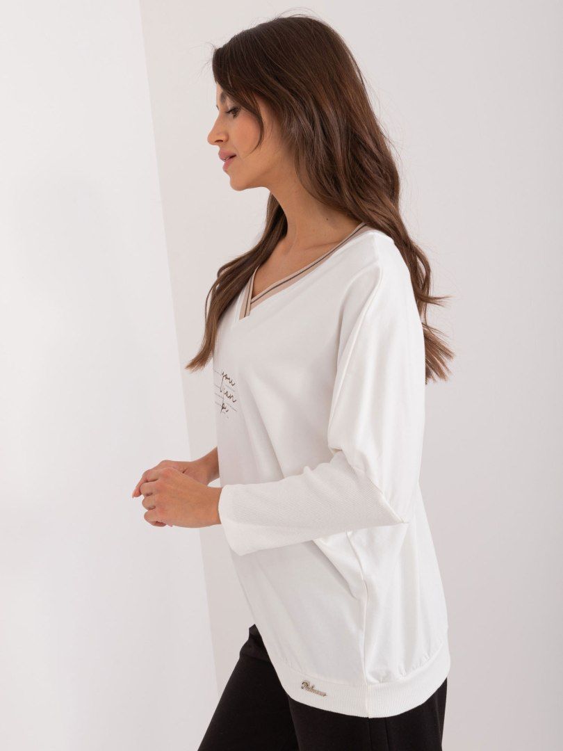 Bluzka oversize ecru, rekaw 3/4, dekolt w serek