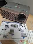 Projektor NOBO x20e 2000