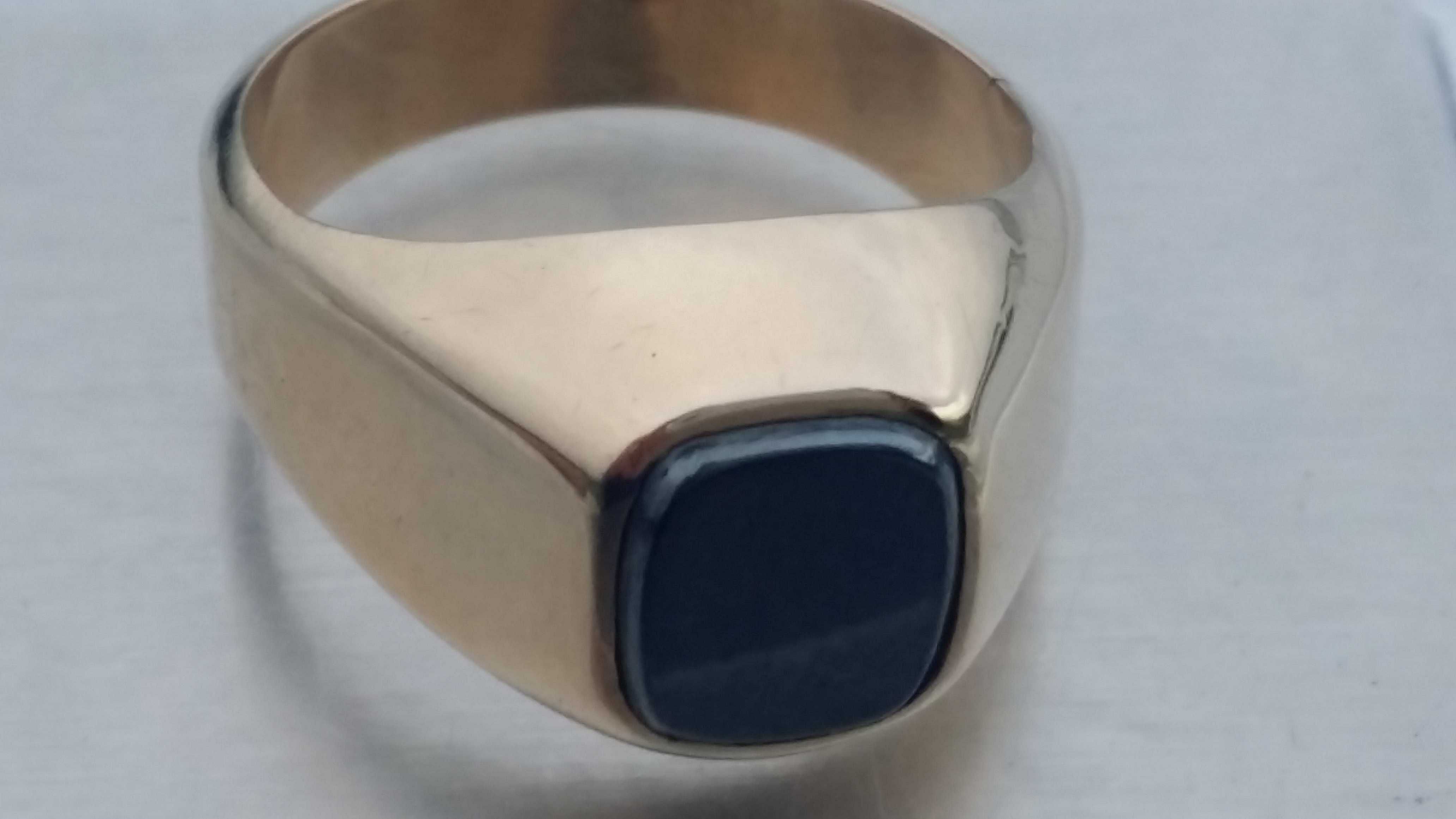 Zloty Piekny Sygnet waga 14.5 gr zloto 14k585 piekna robota rozmiar 25
