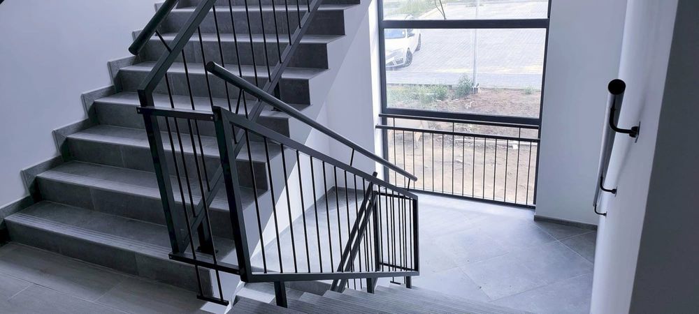 Balustrady na wymiar - stal czarna, nierdzewna, ocynk, szlifowana