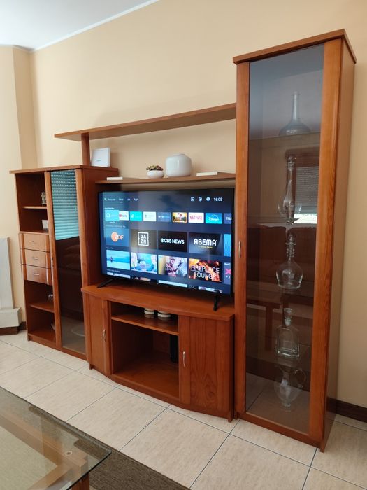 Móvel para TV mais mesa de centro