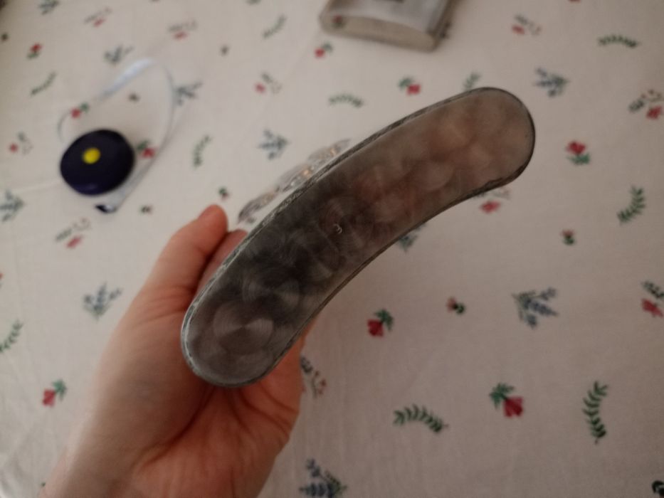 Duża piersiówka z wizerunkiem raka homara