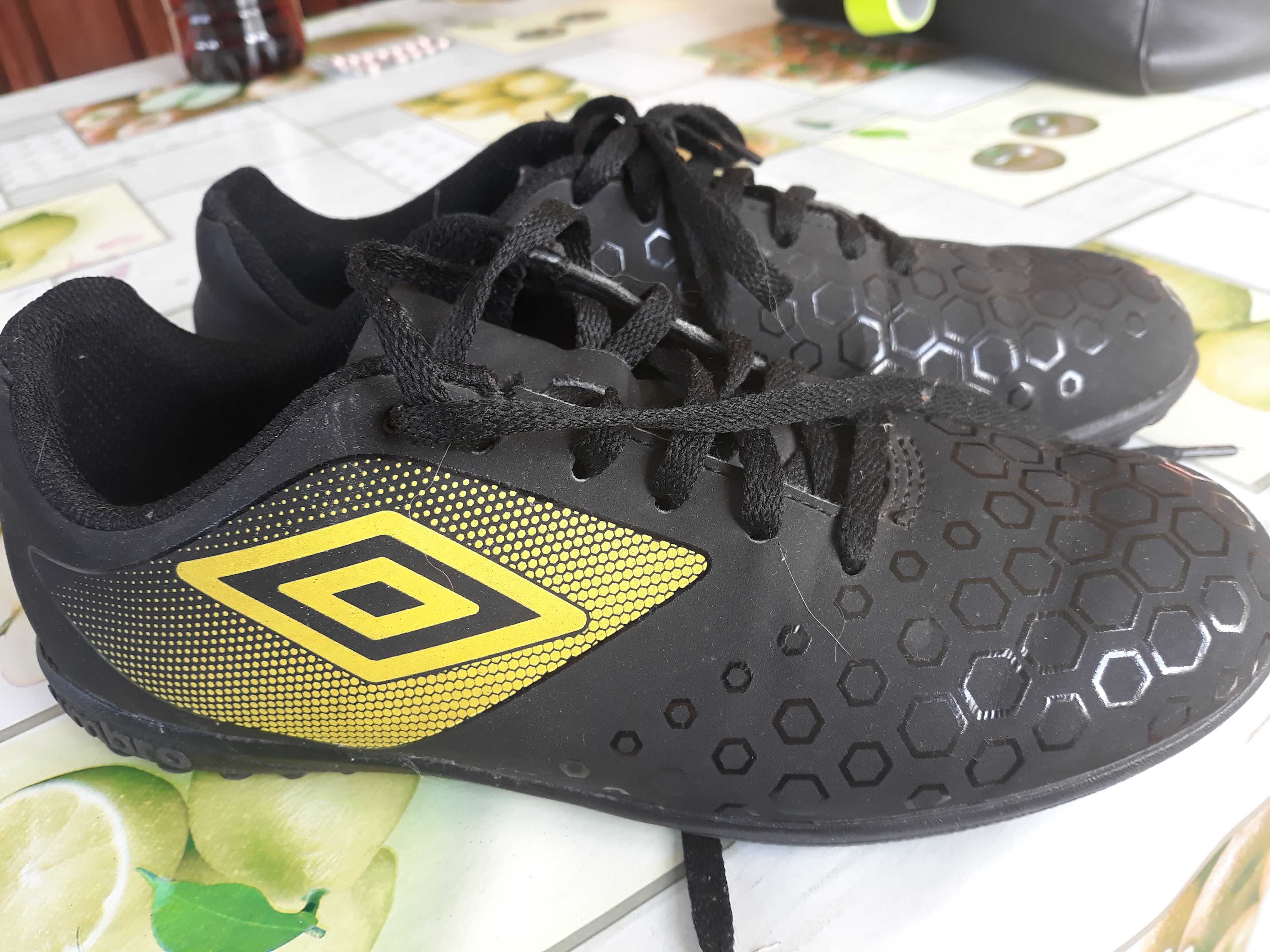 Buty firmy  umbro