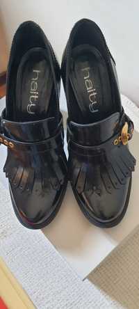 Sapatos Haity pretos