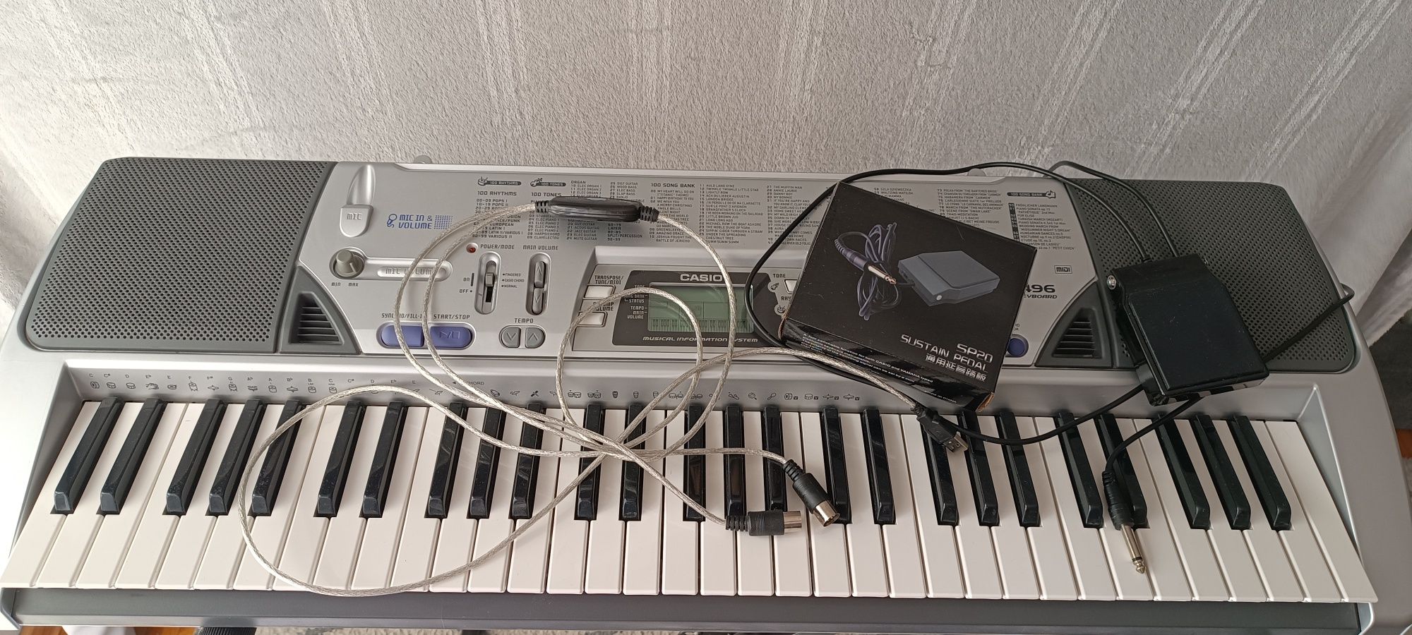 Pianino keyboard Casio CTK-496 ze statywem