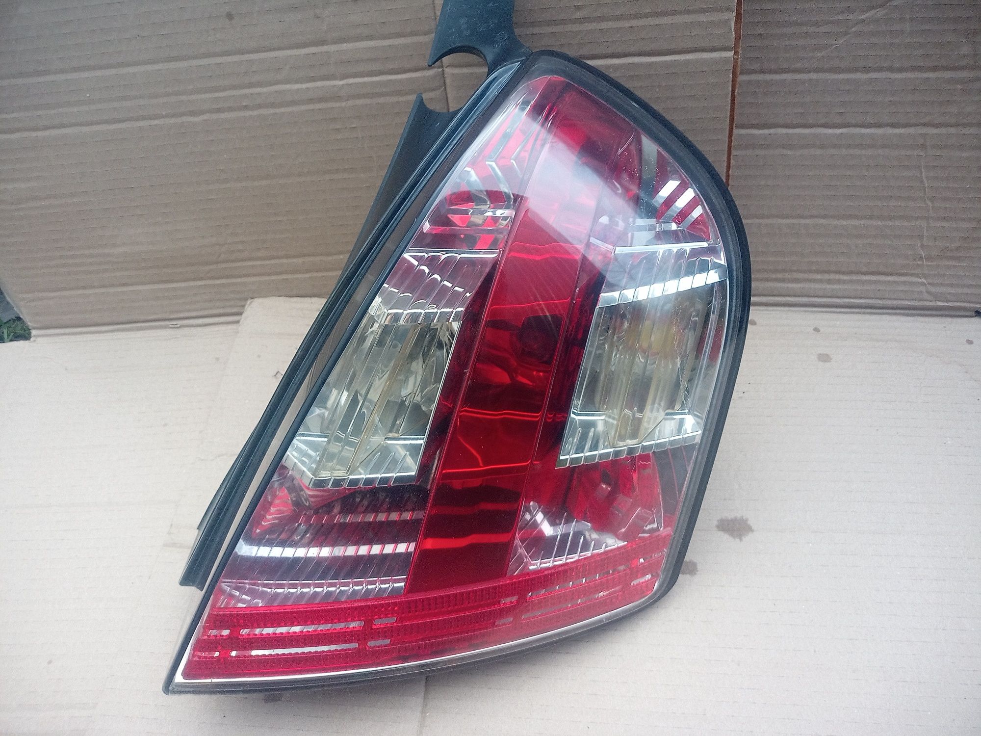 Lampa prawy prawa tył fiat stilo