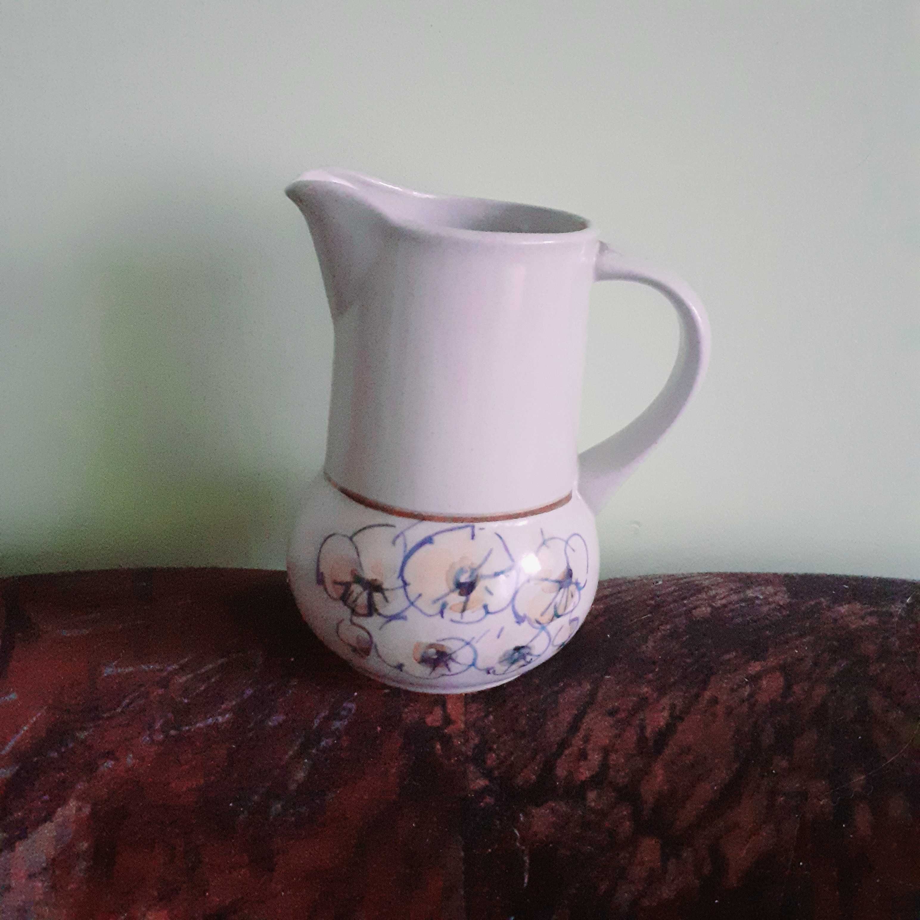 Dzbanek, mlecznik; ceramika Boleslawiec.