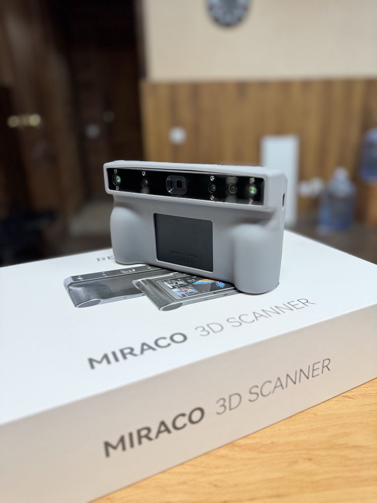 Revopoint Miraco Pro 3D сканер 32GB з чохлом і захисною плівкою