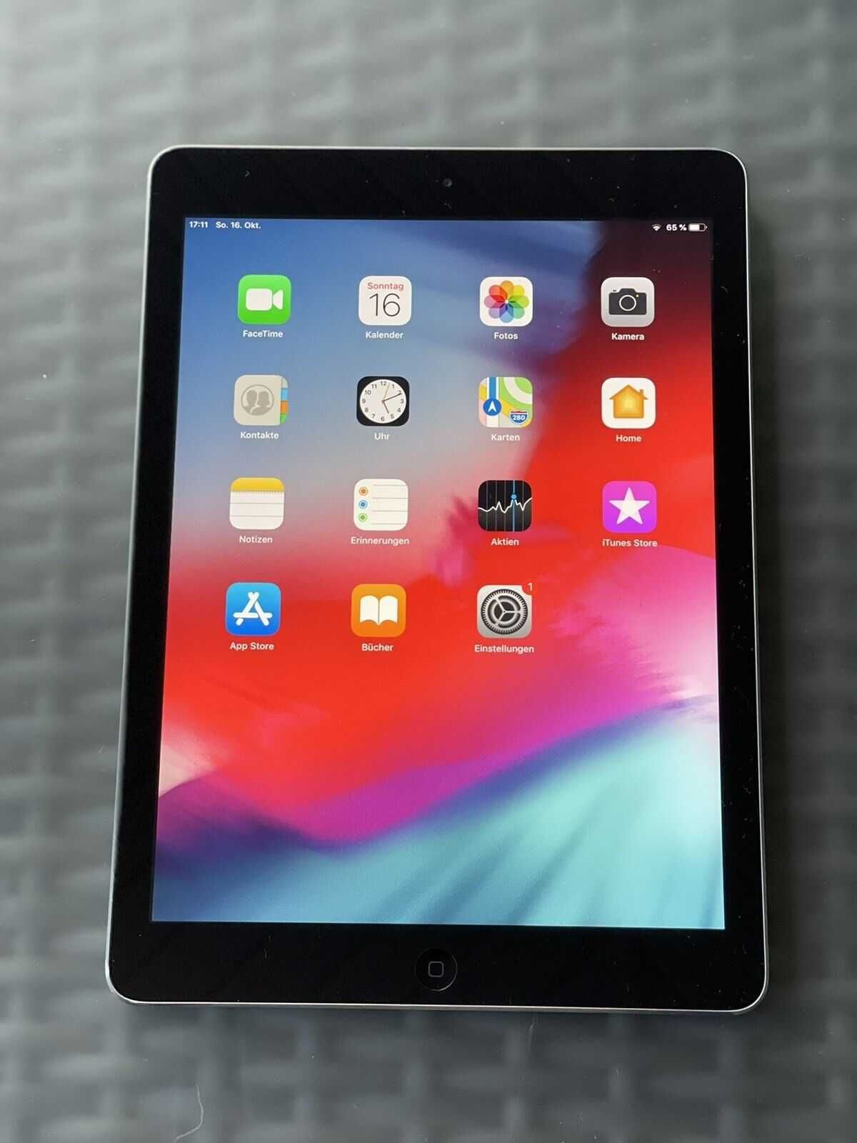 Apple iPad Air 16GB Wi-Fi 9.7 Space Grey a1474
