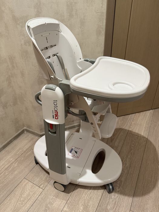 Продам стульчик для кормления peg perego tatamia
