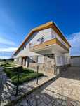 Vende se andar moradia T4 com vistas de mar