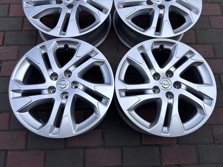 Nowe felgi Opel Vivaro C Toyota Proace 5x108 7Jx17 ET46 Partner Expert