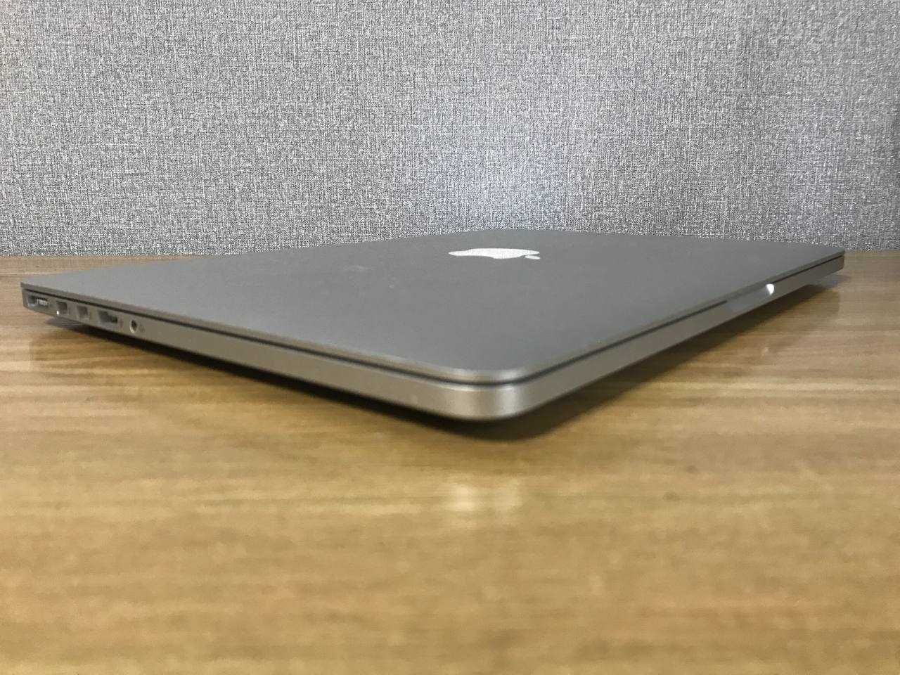 MacBook Pro 13 2015 8/256 ВІДМІННИЙ СТАН! Акб НОВИЙ