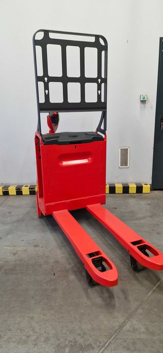 Elektryczny wózek paletowy Linde T16