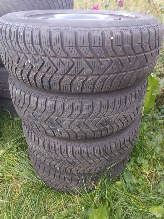 Комплект зимової резини Pirelli 195/65 r15  2021