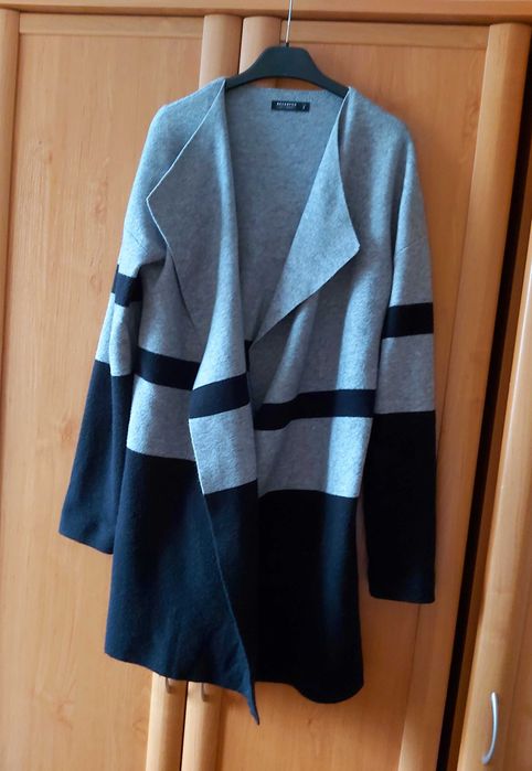 Kardigan sweter Reserved roz S szaro czarny długi ciepły