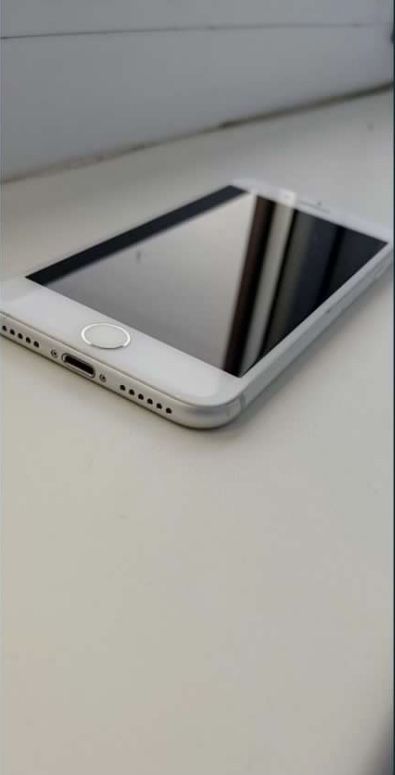 Продам iPhone 7/128GB в гарному стань