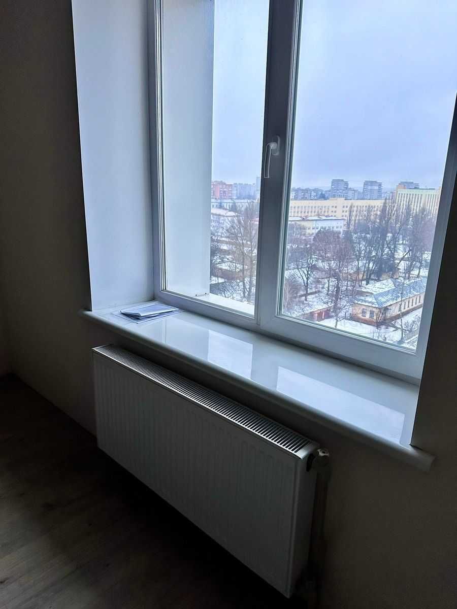 ПРодам 2 ух кімнатну  кв  вул.Любецька 2 а