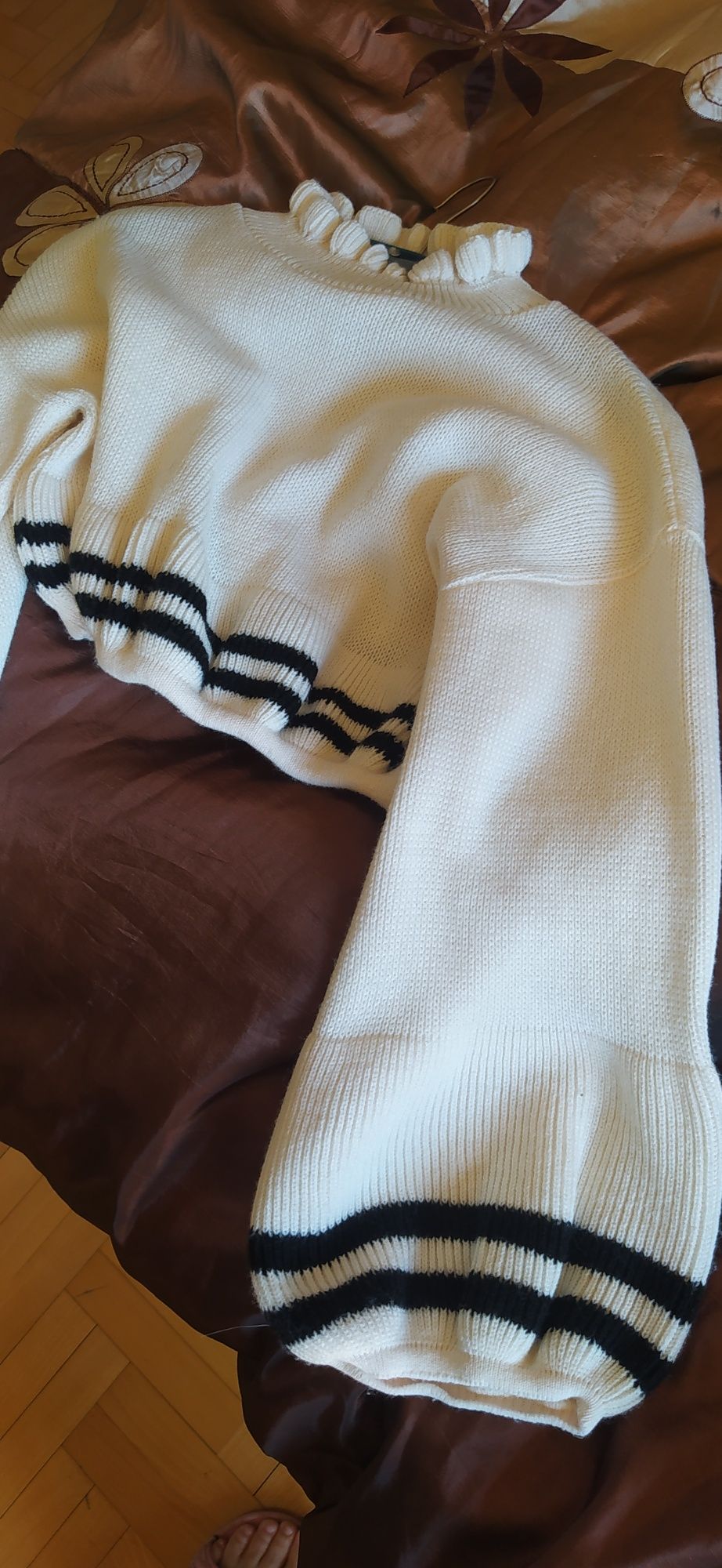 Sweter akrylowy krótki 36 saw it first
