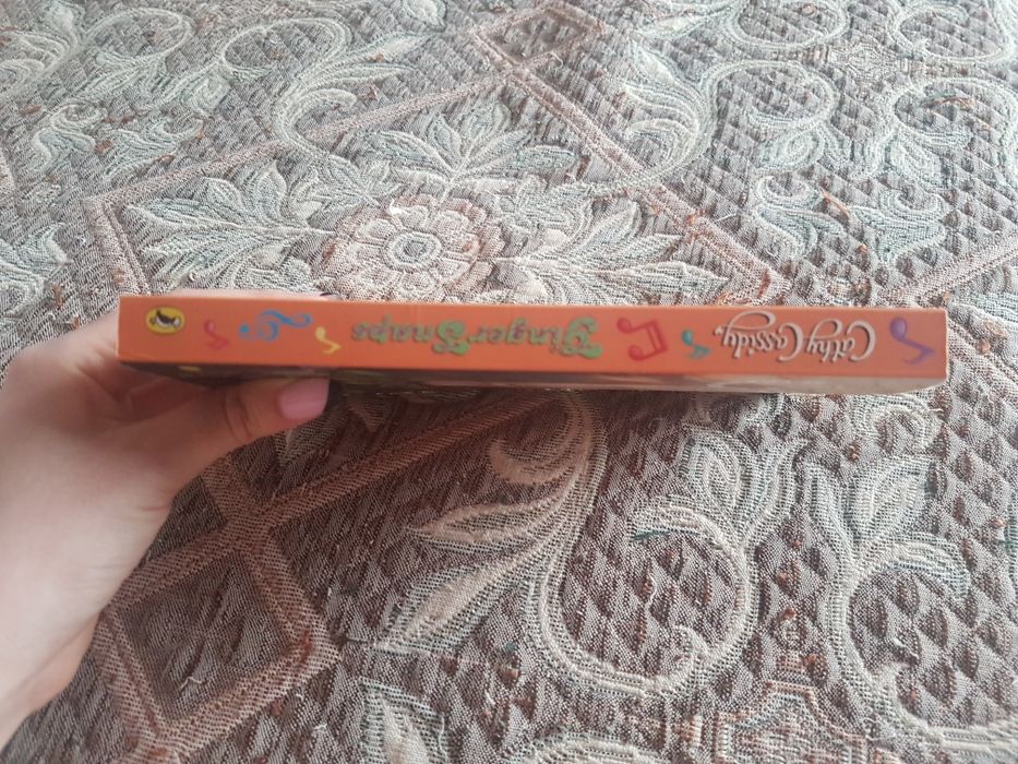 Книжка англійською Ginger Snaps by Cathy Cassidy