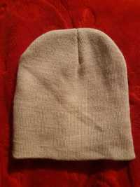 Beżowa zimowa czapka beanie unisex