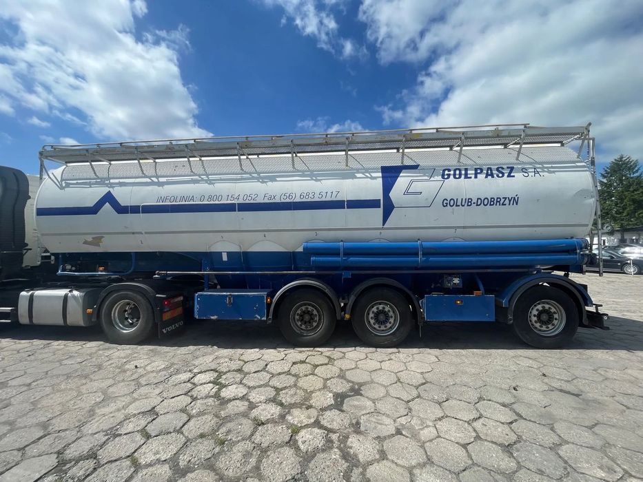 Welgro paszowóz silos do paszy // 8200kg waga // 67000+VAT //  Welgro 3 osie; 1oś podnoszona, 3oś skrętna, 50,9m3, do paszy