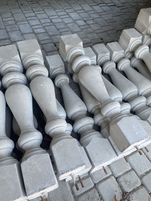 Балясини бетонні