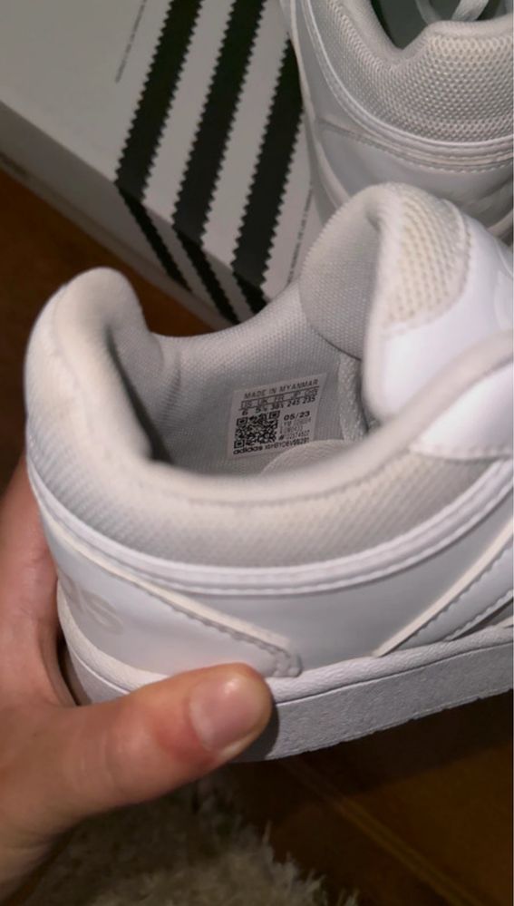 Adidas branco