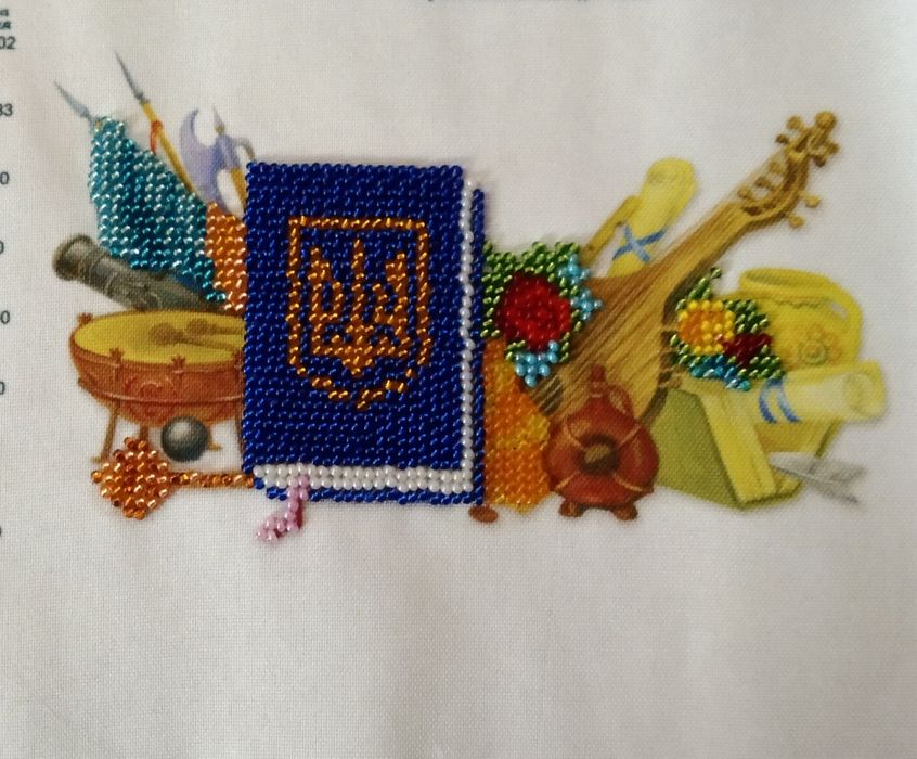 Вишиті бісером картини та панно різних розмірів без рамок