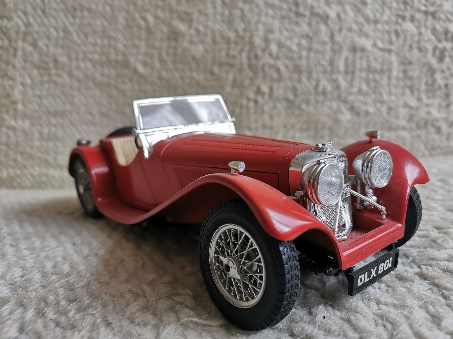 Model samochodu 1:18