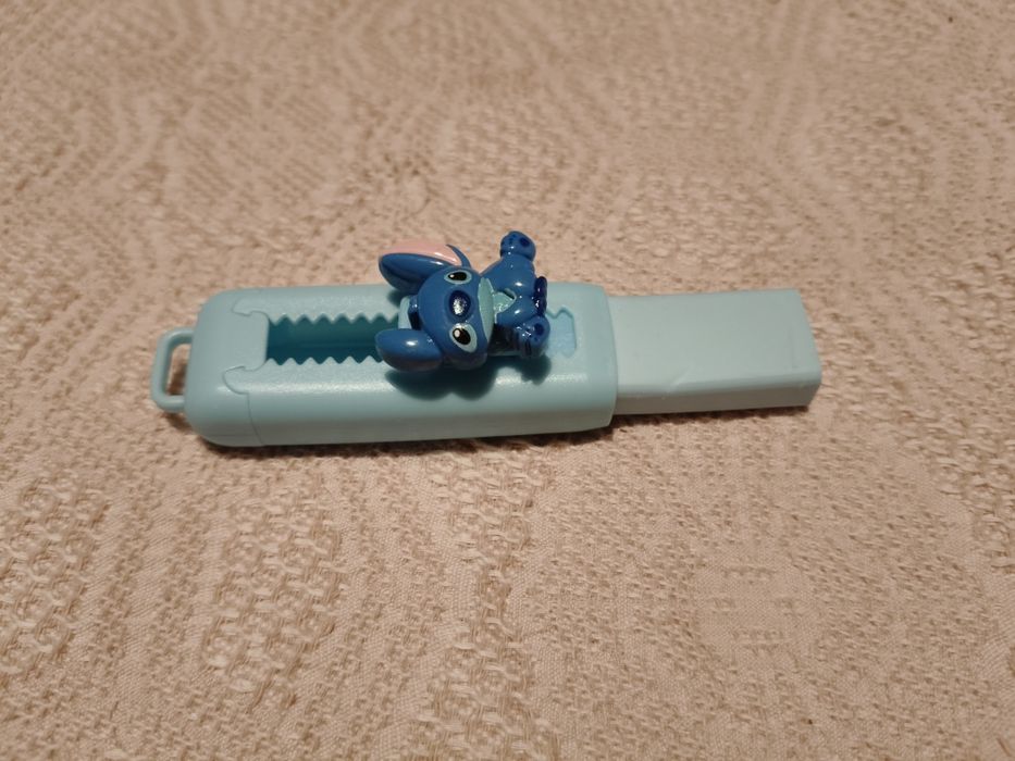Borracha escolar à escolha do stitch