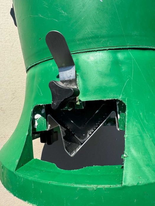 Hopper – dozownik do szybkiego nakładania masy na profile narożnikowe