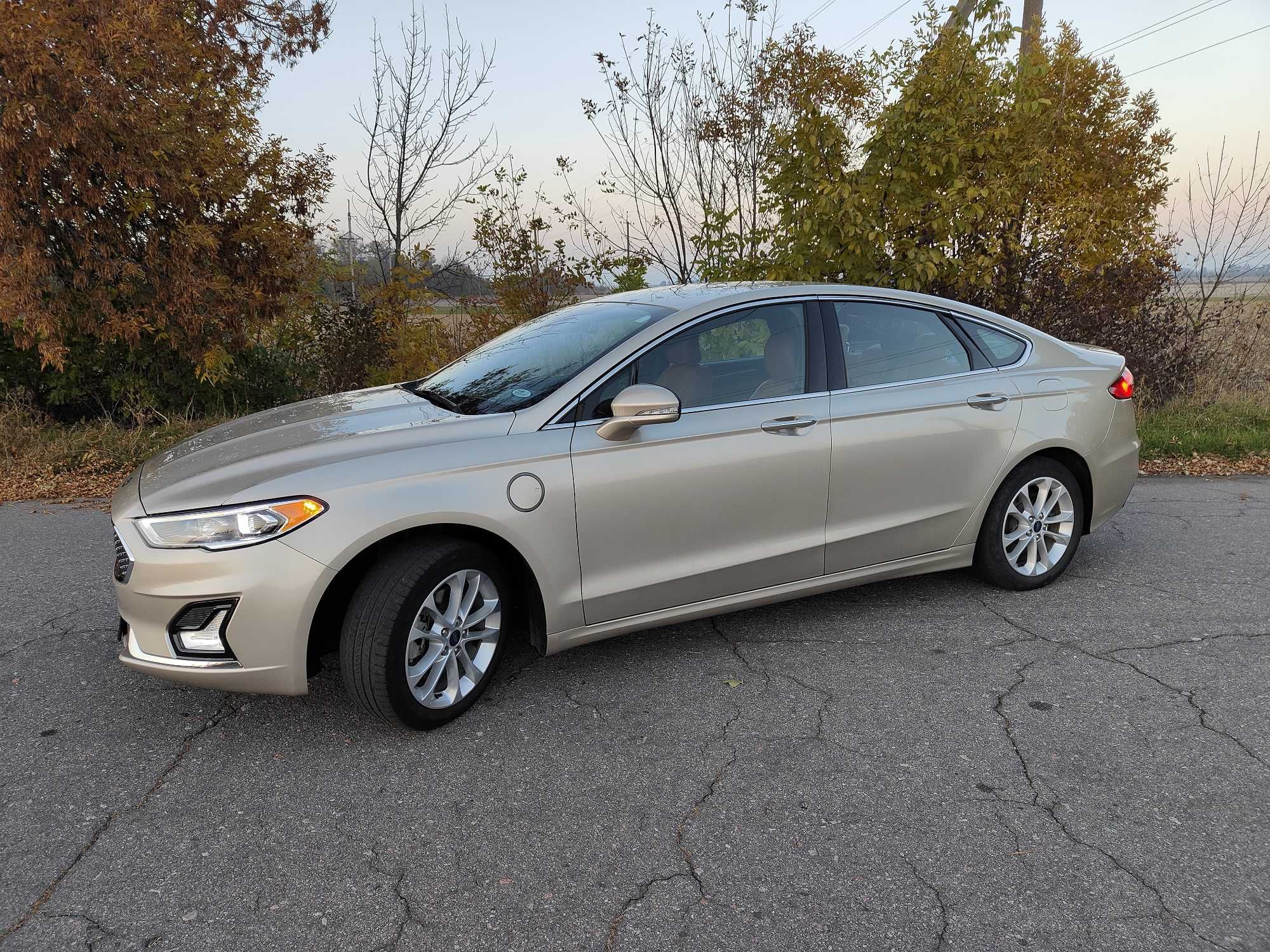 Ford Fusion Energy PlugIn Hybrid Titanium