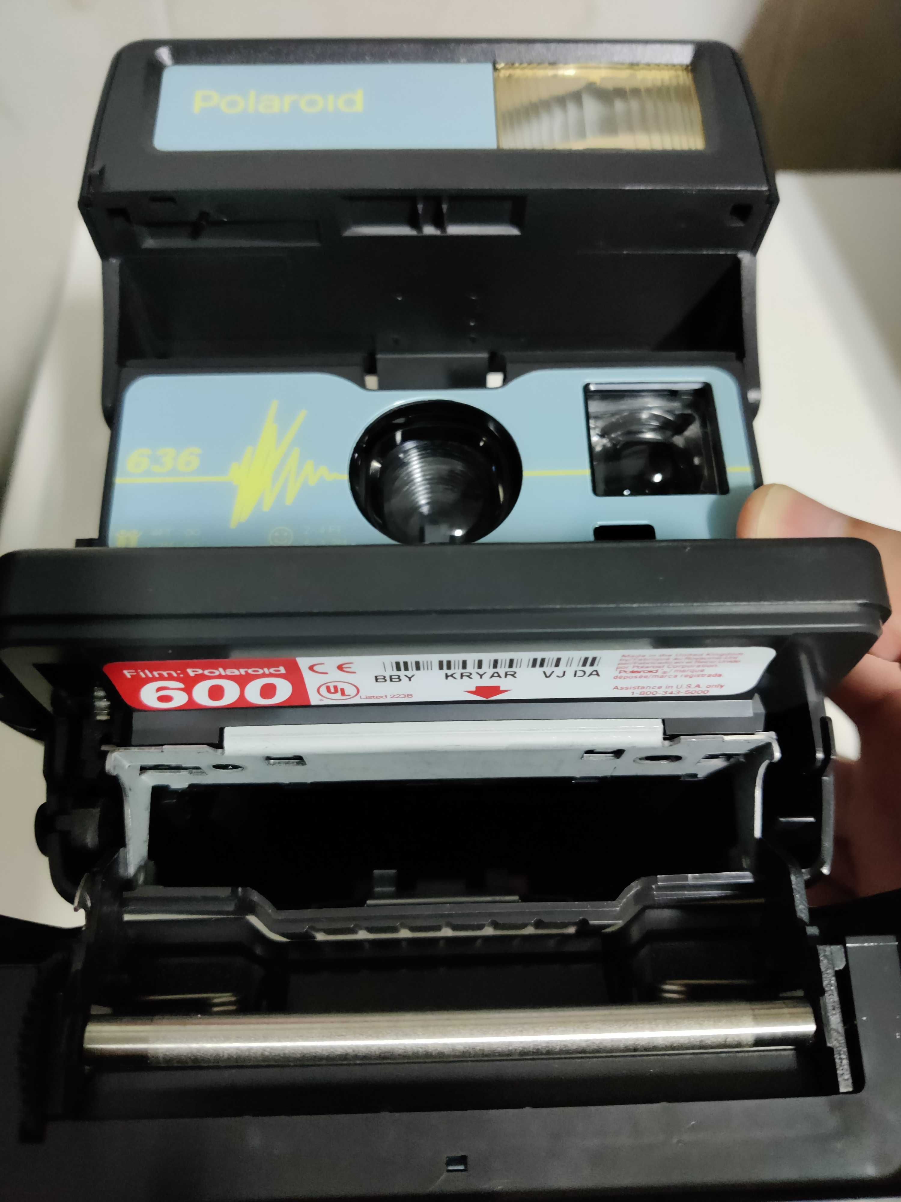 Máquina Fotográfica Polaroid 636