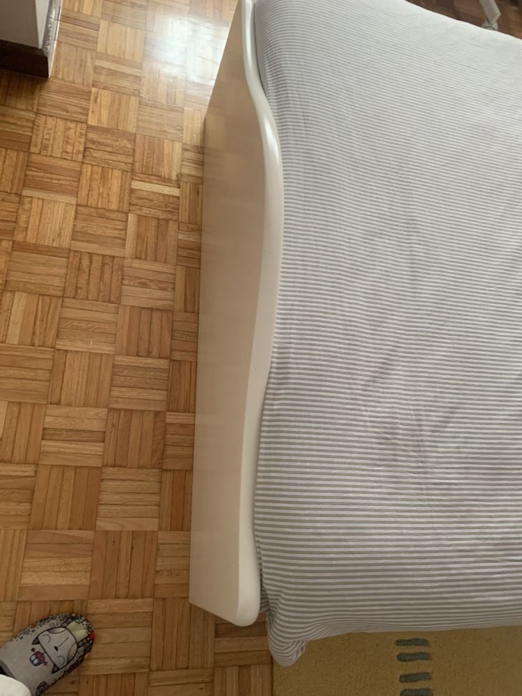 Cama de corpo e meio