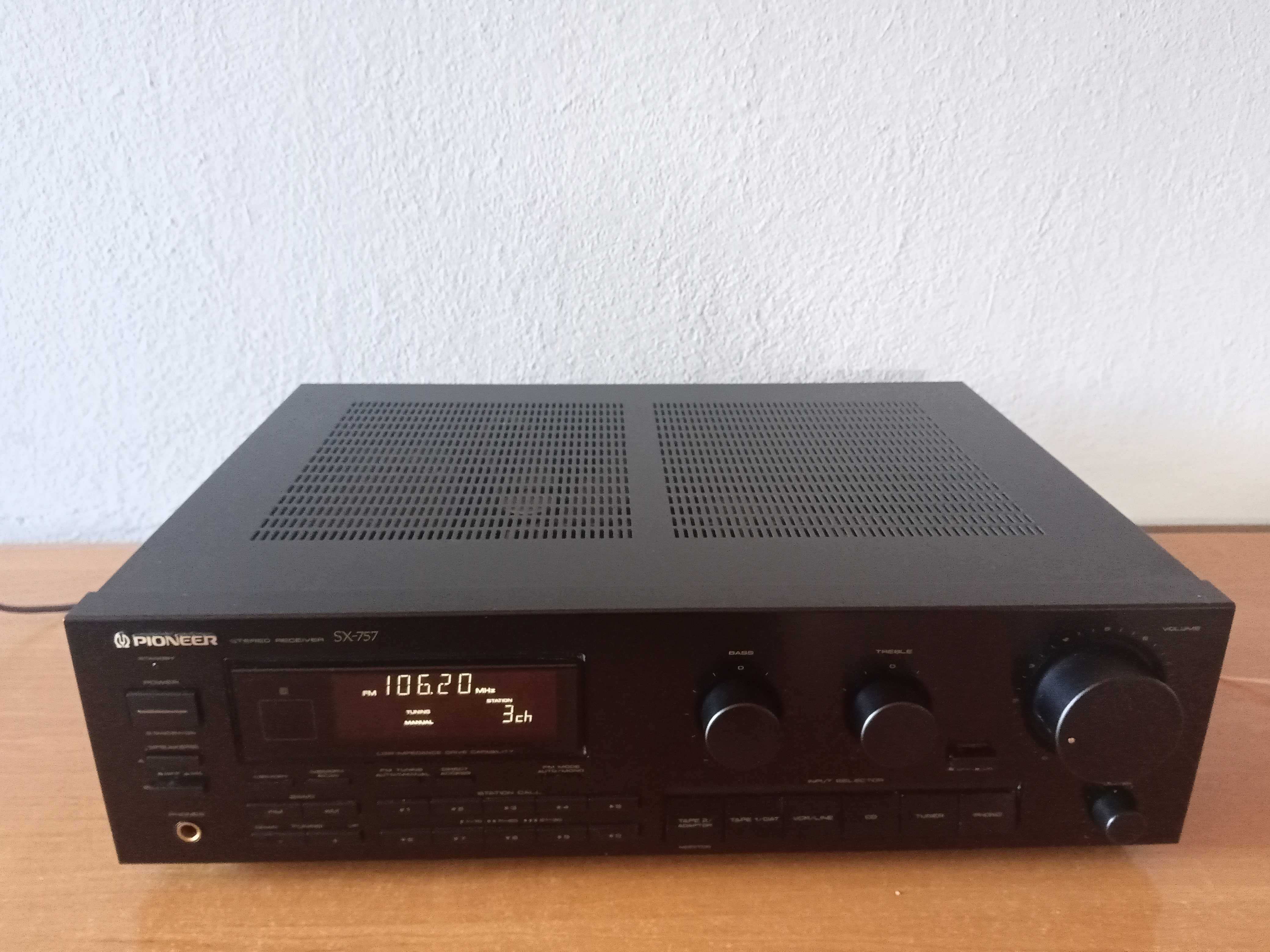 Pioneer SX-757 amplituner stereo