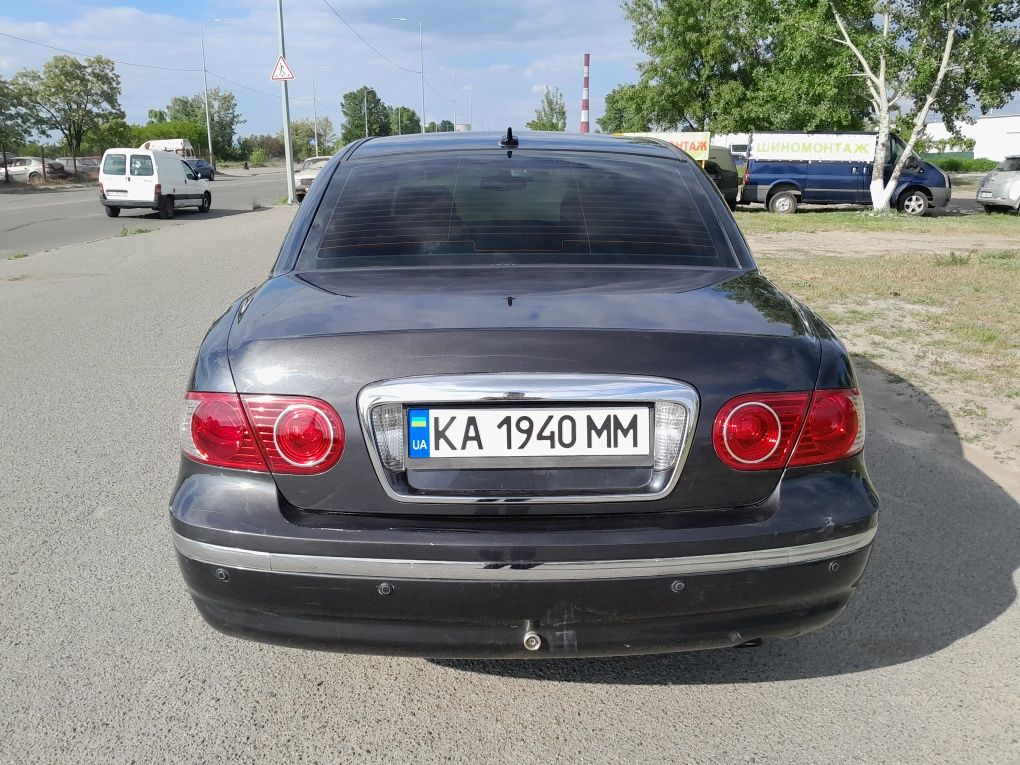 Продам Kia Opirus