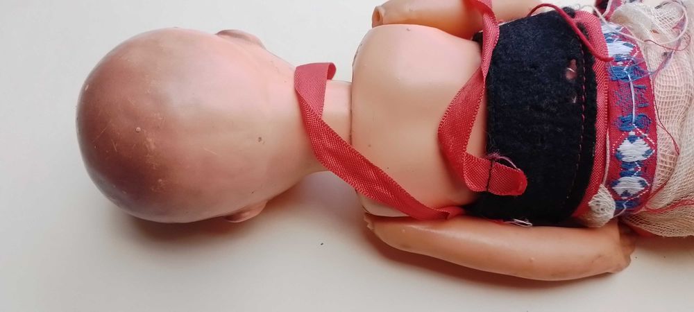 Продам Куклу (размер 32см)