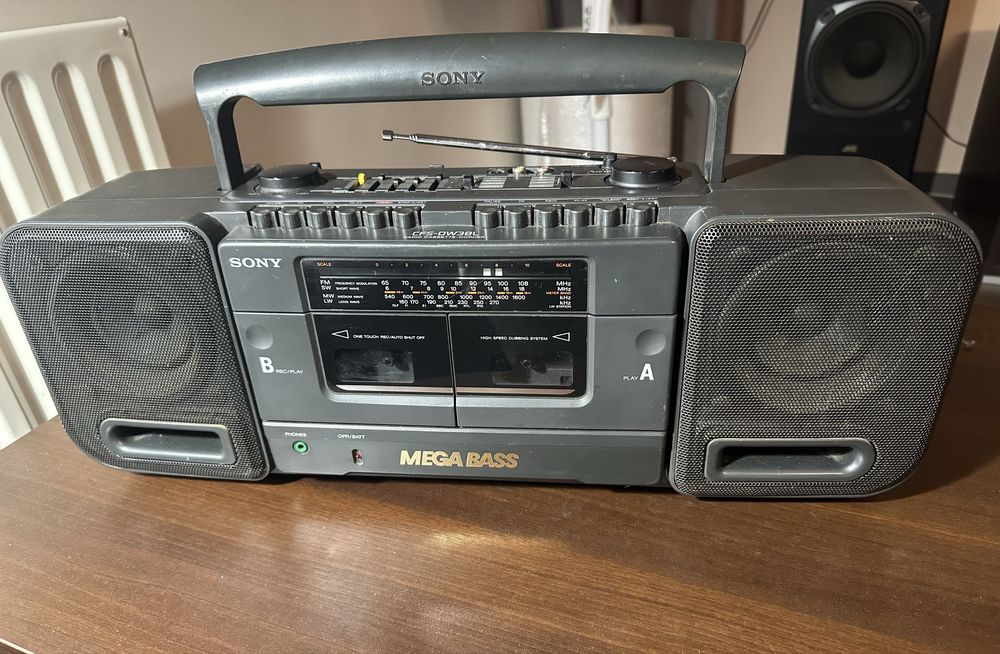 Sony CFS-DW38l boombox