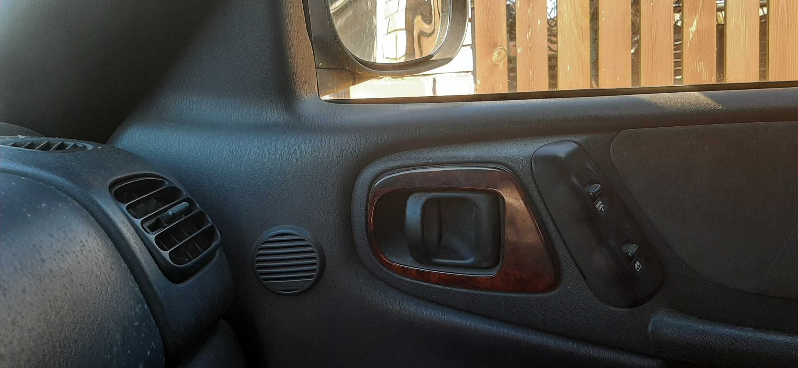 Dodge Durango I na części