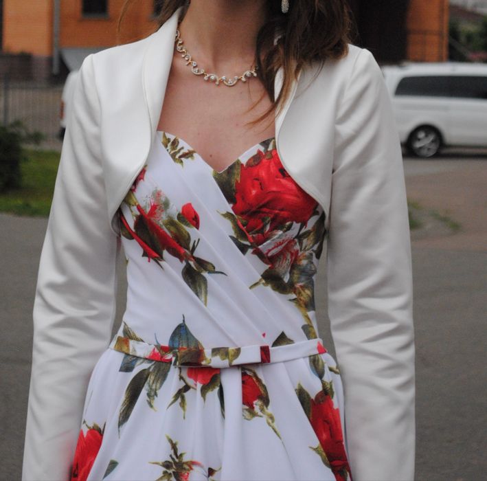 Сукня на свято,неймовірно красива