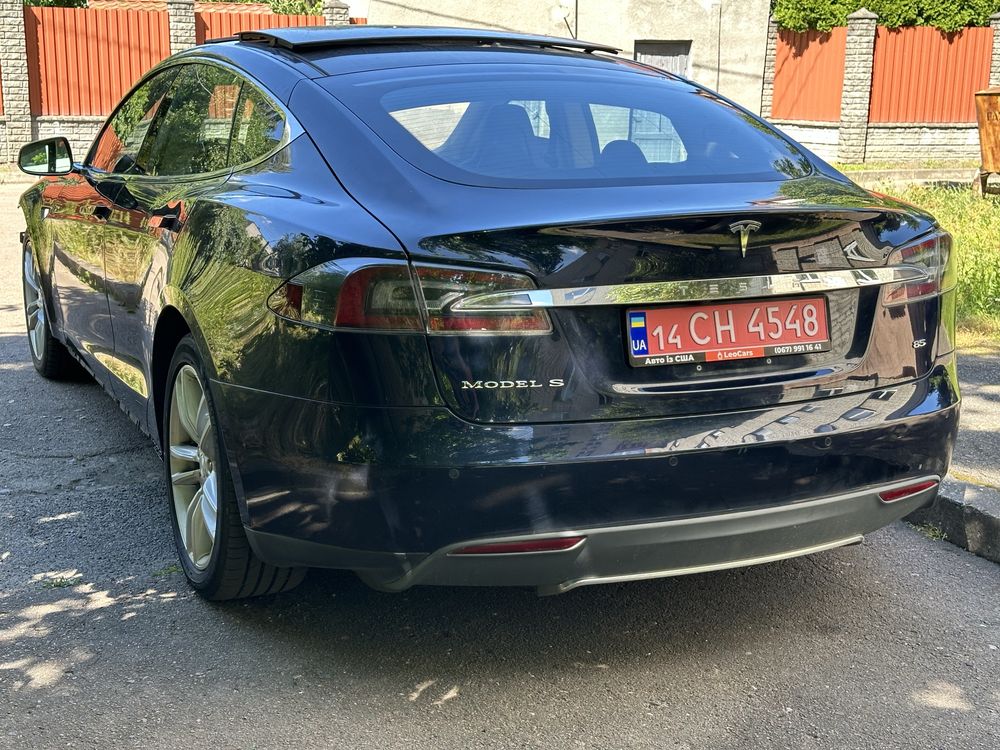 2013 Tesla model S 85 kWh